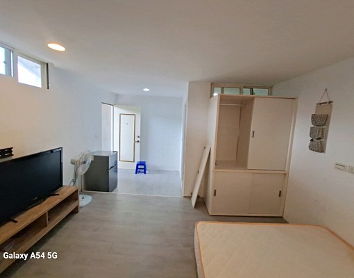 五權公園優質大套房,傢俱全,獨立洗衣機 - Image 3