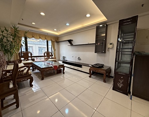 【A9巴黎香榭】可租補精華前段區〃超值三房車 - Image 4