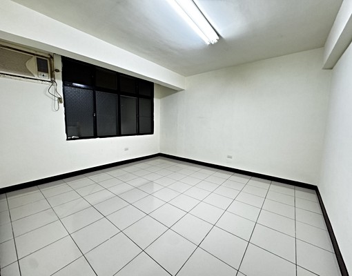 秒租!永和蛋黃區大陽台二樓~可租補!看備註! - Image 5