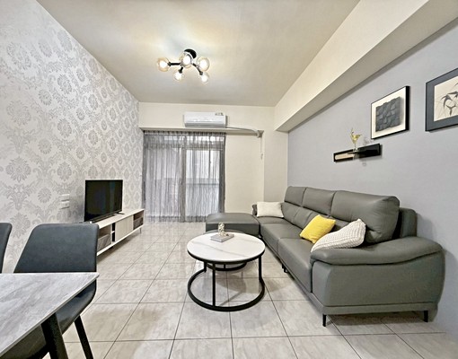 全新傢具✨可報稅租補戶籍秒殺三房✨戶數單純✨雙陽台✨黃金地段 - Image 1