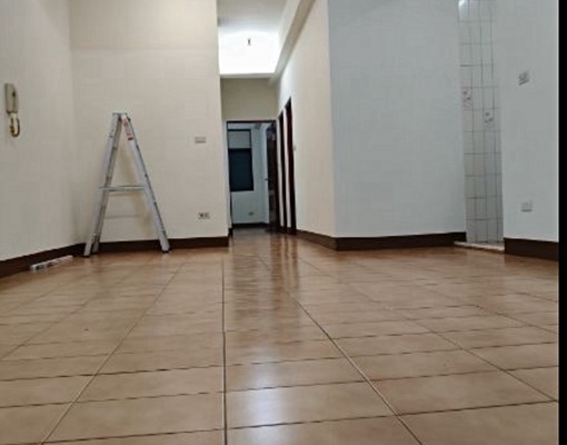 鄰後驛商圈｜陽台進出前後三陽台｜十全國小公寓三樓 - Image 3