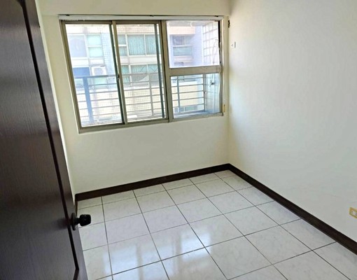 ⭐️中山國中⭐️電梯四房~景觀戶⭐️近捷運 - Image 2