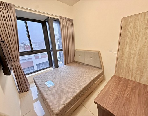 全新傢具齊全✨質感採光套房✨戶數單純✨黃金地段✨垃圾集中 - Image 1