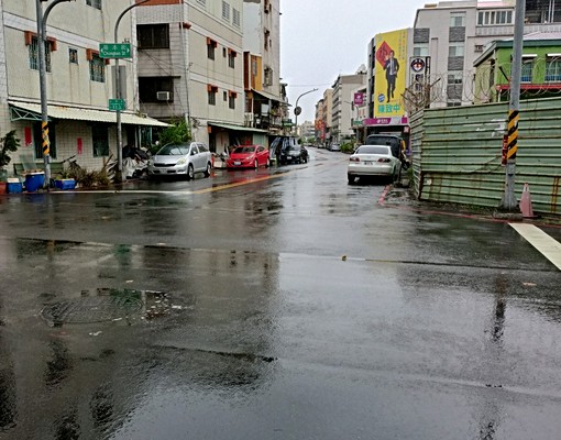 小港三角窗店住透天 - Image 1