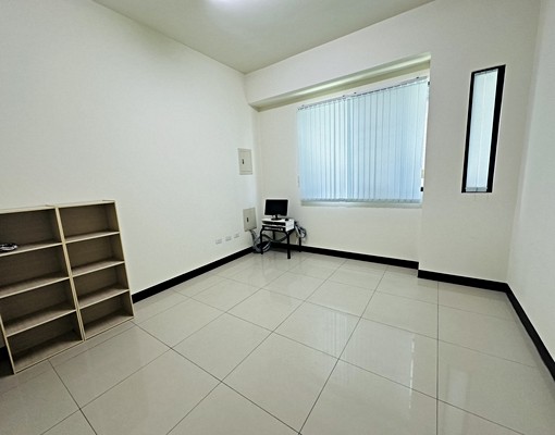 透天!!四房!!獨立衛浴!雙車位!! - Image 8