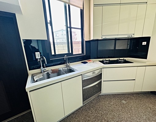 透天!!四房!!獨立衛浴!雙車位!! - Image 4