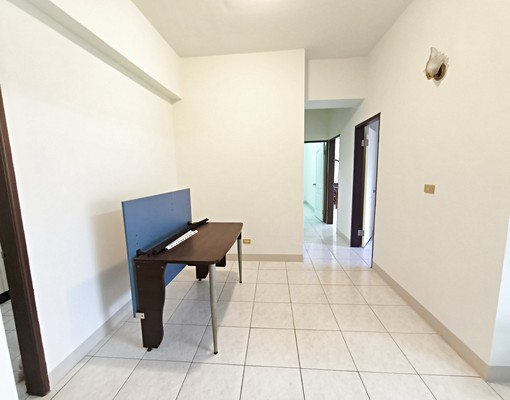 亞灣夢時代-獅甲國宅-面台鋁景觀美三房+平面車位 - Image 6