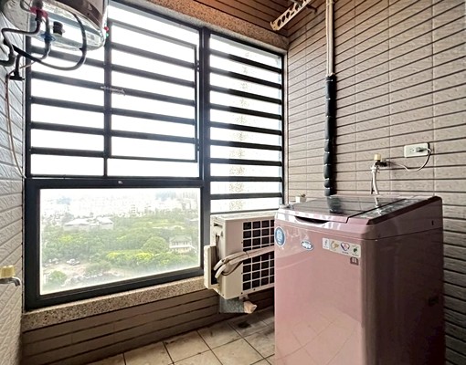 台科精品精裝套房★有陽台★室內機車位★24小時警衛管理 - Image 7