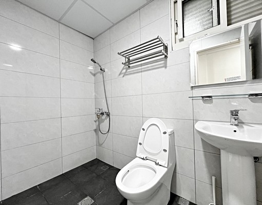 做泥的外套~秒殺件釋出✨可租補可報稅｜室內機車位❤️獨洗曬 - Image 7