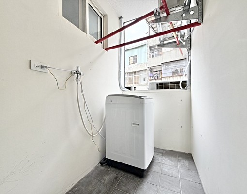 躲在泥被窩✨兩房~樓中樓｜可租補可報稅❤️室內機車位 - Image 14