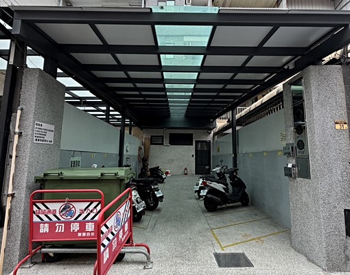 躲在泥被窩✨兩房~樓中樓｜可租補可報稅❤️室內機車位 - Image 15