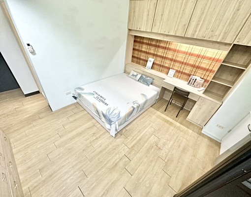 中國醫👑租補👑陽台獨洗曬👑半年約👑電3👑衛浴開窗 - Image 3