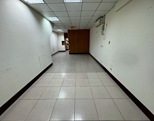 中山路上近博愛街租金好優惠大住店 - Image 3