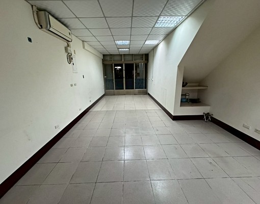 中山路上近博愛街租金好優惠大住店 - Image 5