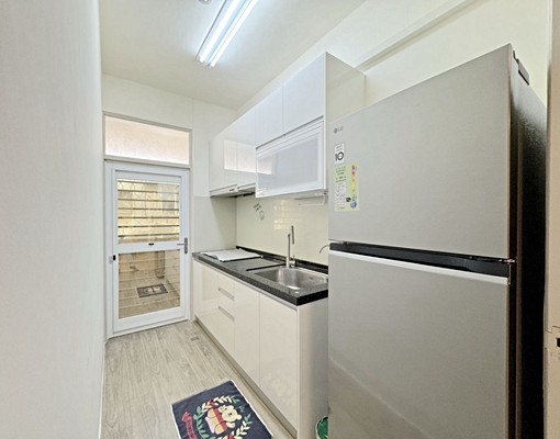 前鎮草衙全新溫馨裝潢超大三房家具電全 - Image 7