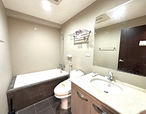 嶺東大三房出租🉑租補 - Image 9