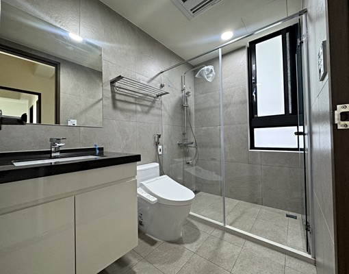 可申請租金補助⭐免服務費⭐四房+車位⭐五泰小鍾 - Image 9