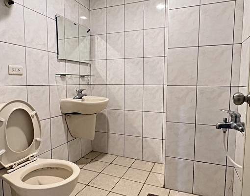 金山金山街竹科清交大全聯星巴克明亮通風 - Image 5