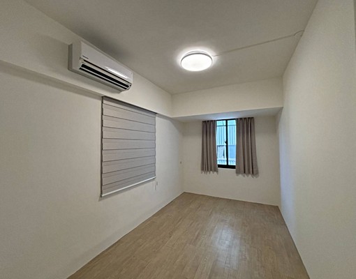 老公寓重新整修,交通便利,近學區,生活機能佳,可租補。 - Image 7