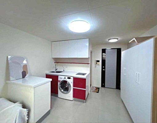 近巨城及三民學區漂亮樓中樓電梯獨立小豪宅 - Image 3