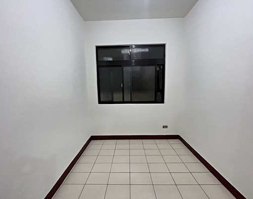 西區⚜️生活機能商圈⚜️安靜巷公寓 - Image 3