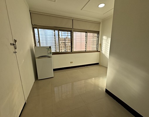 捷運三重國小2房1廳1衛 - Image 1