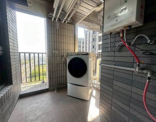 出租!!湖子內全新高樓層景觀三房 - Image 8