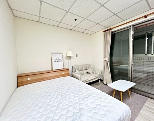 府中🏠租補報稅✅台水電✨獨洗曬💦包裹垃圾代收👌採光通風 - Image 3