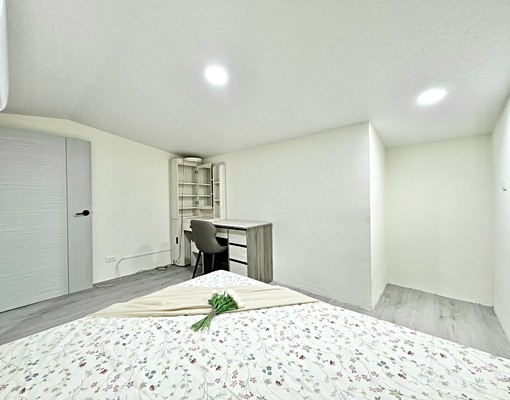 對著鏡子扮鬼臉💖可租補室內機車陽台獨洗🌈1+1房樓中樓 - Image 10