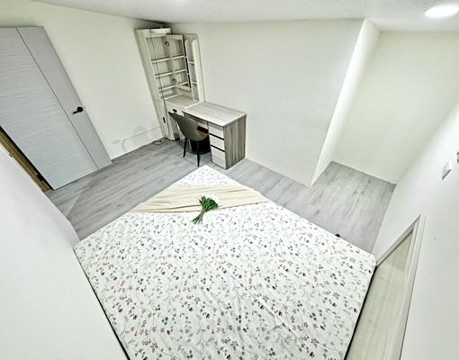 對著鏡子扮鬼臉💖可租補室內機車陽台獨洗🌈1+1房樓中樓 - Image 11