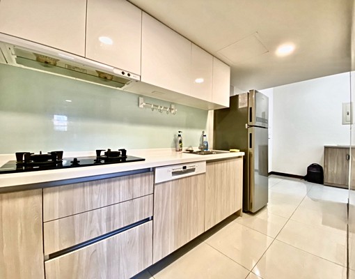 溫馨奢華🔥傢俱全配✅市場最低價✨稀有雙陽台💯 - Image 7