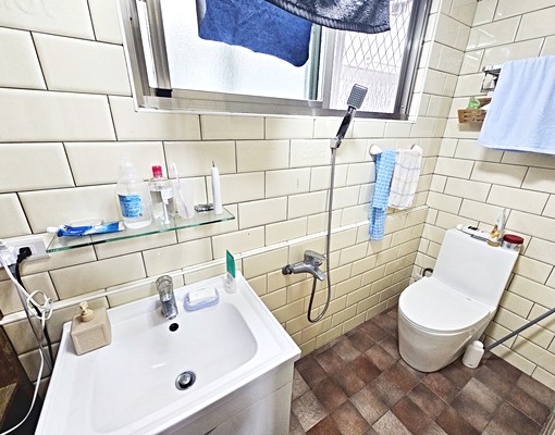 近捷運象山【超值租案】衛浴有窗★女性專屬★共用廚房 - Image 4