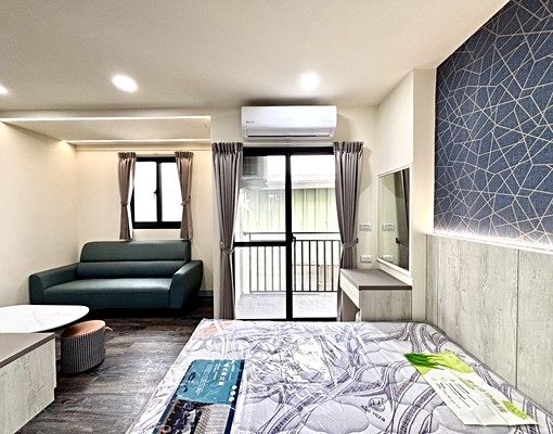 《妍選》水湳經貿園區|中清愛買|精緻電梯套房 - Image 1