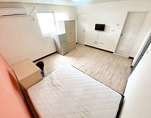 近火車站✅近秀泰✅近湖濱公園✅一層僅有2戶✅屋況極佳✅可以電 - Image 3