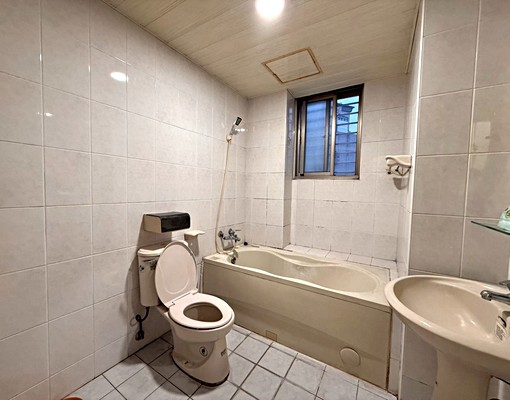 三重國小🏠租補戶籍❤️台水電💦天然瓦斯/採光通風佳 - Image 5