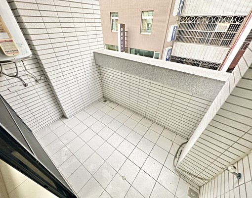 一中👑一房一廳👑租補👑陽台獨洗曬👑流理台👑乾溼分離 - Image 9