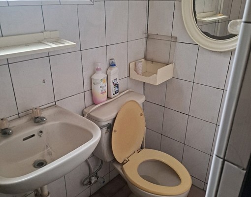 出租雅房3500元有双人床4仟元包水電近商業區 - Image 6