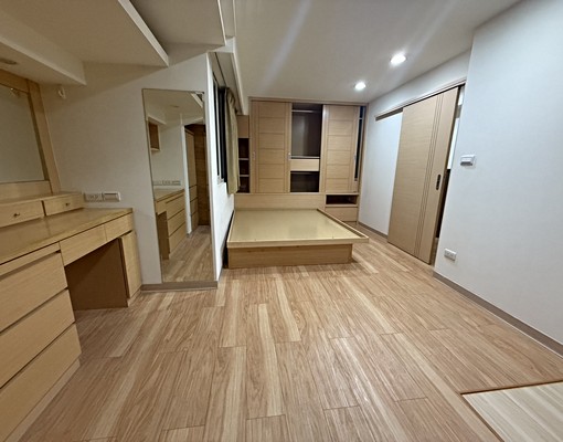 🍎可租補-獨立陽台時尚裝潢/寵物友善MRT後山埤獨立大套房 - Image 8