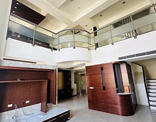 文心南一路地坪95坪可分層出租或整棟大樓出租 - Image 8