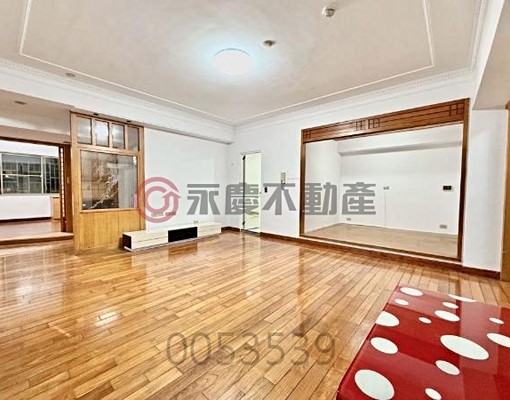 北屯松竹車站旁4房超大空間有電梯有平面大車位 - Image 7