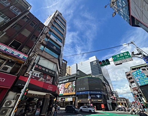 桃園火車站前站商圈獨立陽台大套房含網路第四台 - Image 9