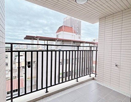 🥇可租補|採光"三房兩廳雙陽台大空間|近忠孝夜市.東區商圈 - Image 3