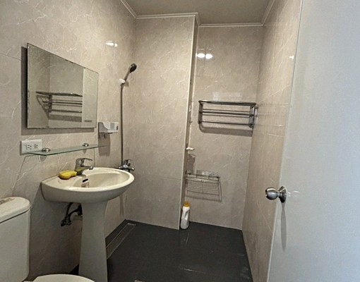 北區近一中臨太原車站可雙租補另租車位2000 - Image 8