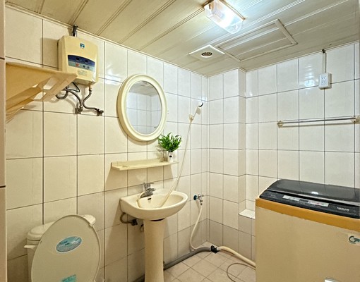 振興路靜巷健康套房低樓層好出入含水網路第四台電5.5獨洗窗曬 - Image 3