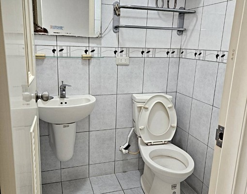 住的小確幸~小資套房.遠東園區.國泰醫院 - Image 4