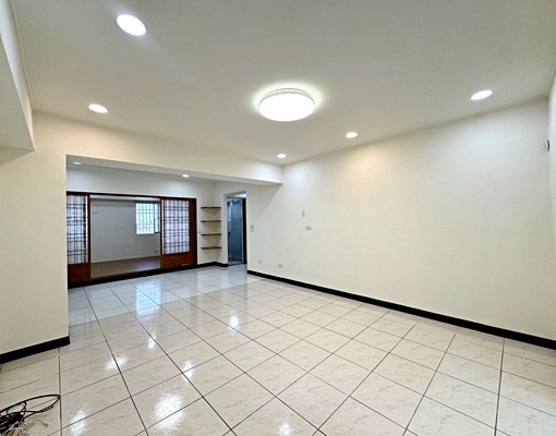 美崙千坪公園旁🔥有管理員.高樓層.平面車位🏠3房電梯華廈 - Image 2