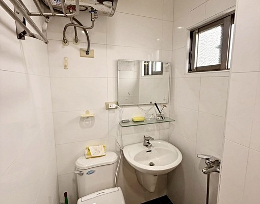 景安🚇包裹垃圾代收🔥衛浴開窗💦全新裝潢⚡️電梯套房🌟 - Image 10