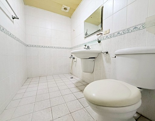 獨家~銀行商圈別墅 - Image 6