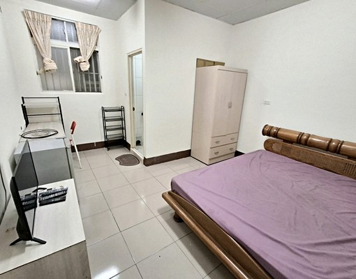 大豐二路巷弄內透天4樓套房包網路第四台 - Image 1