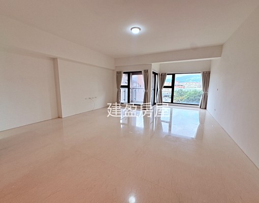 景觀陽台大四房平車 - Image 1